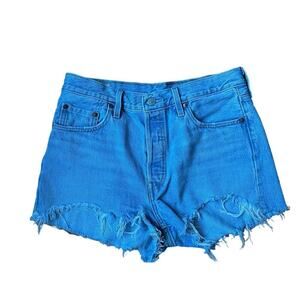 Women's Levi's Cut off denim shorts. Premium quality clothing label. Size W29
